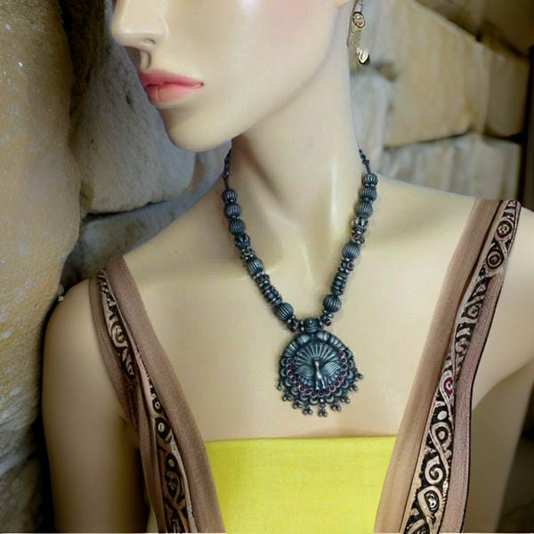 Amazement Of Peacock Pendant Silver Necklace